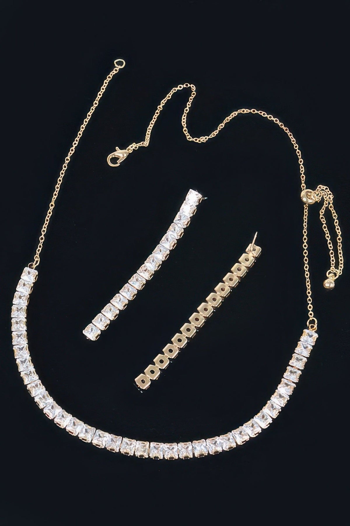 563010231